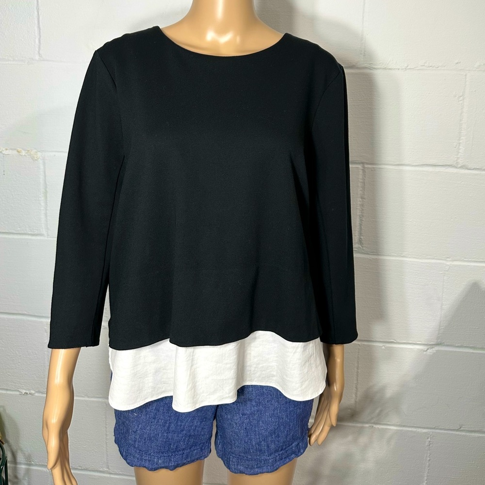 Like New Ann Taylor Sleeves Top size L